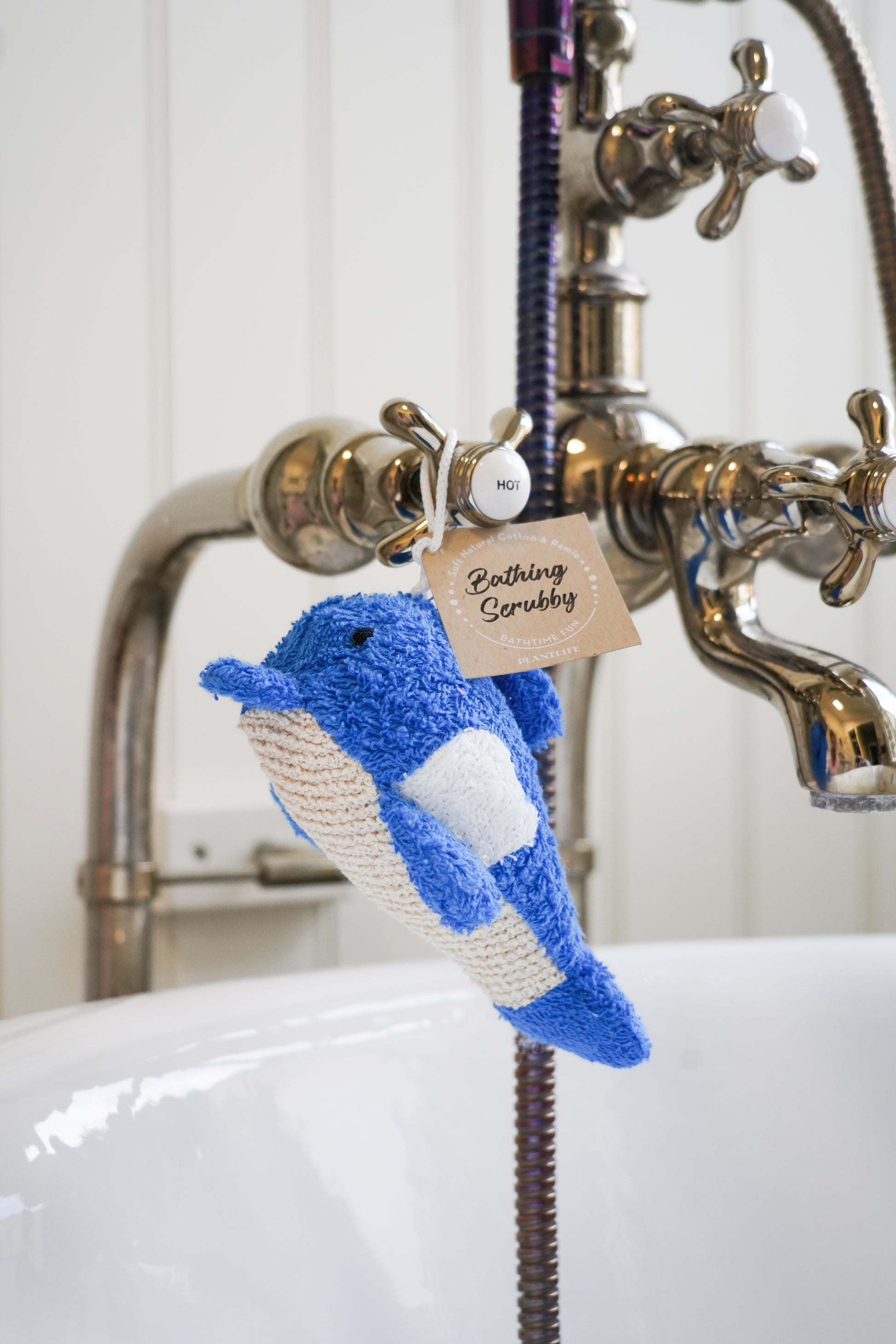 Plantlife Dolphin Ramie in a bathtub