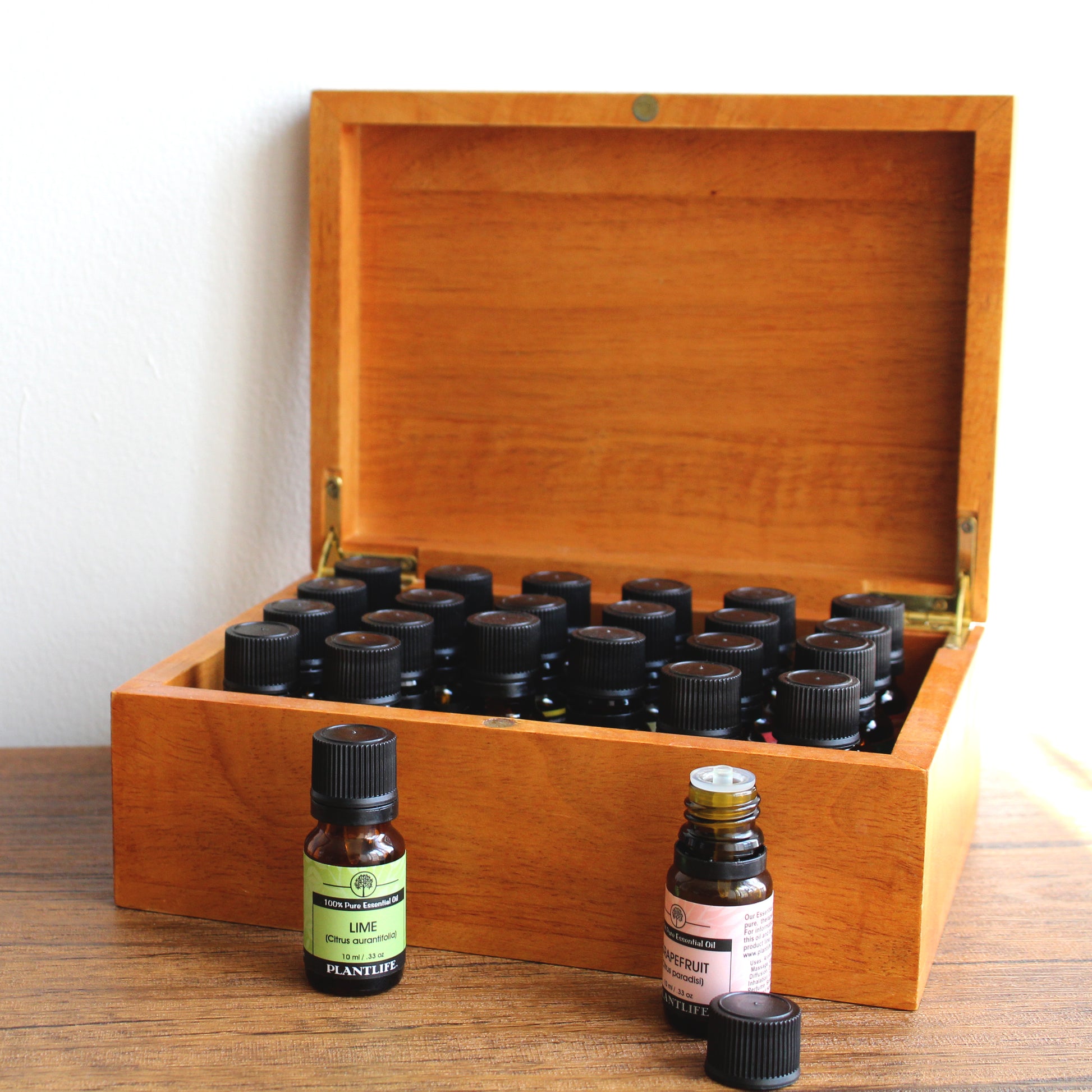 Plantlife Essential Oil Storage Box – Collection of Aromatherapy Bottles in Wooden Case for Natural Wellness and Organization